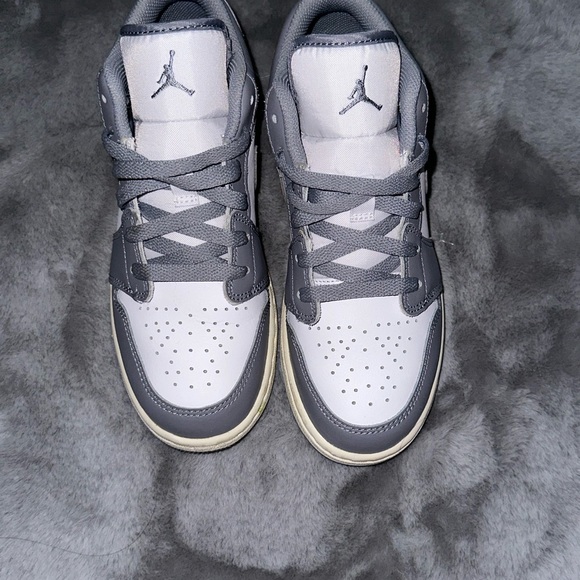 Low Jordan 1s - Picture 5 of 5